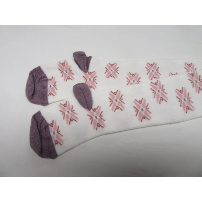 Afbeelding van noukie&#039;s panty , collant gebroken wit met fantasie 4 jaar 25