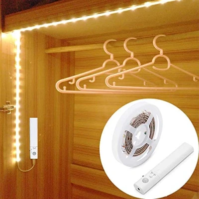 Afbeelding van OriFiil Bewegingssensor Garderobelicht, 1,5 m LED stripverlichting, nachtverlichting, 3000K warm wit, PIR automatisch aan/uit, werkt op batterijen voor nachtkastje, kast, keuken, trap, binnen onder