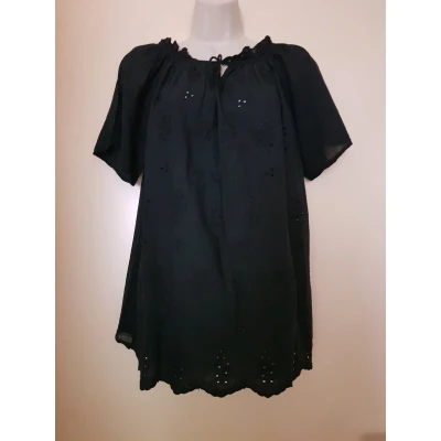 Afbeelding van Dames blouses broderie zwart One size 38 t/m 42