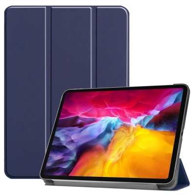 Afbeelding van Apple iPad Pro 11 (2022) Hoes: iMoshion Trifold Bookcase Donkerblauw Kunstleder Tablet Hoezen