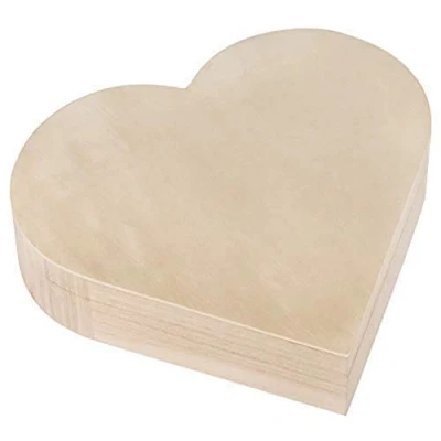 Afbeelding van houten hart doos 25,3 x 24 cm hoogte 6 met magnetische sluiting