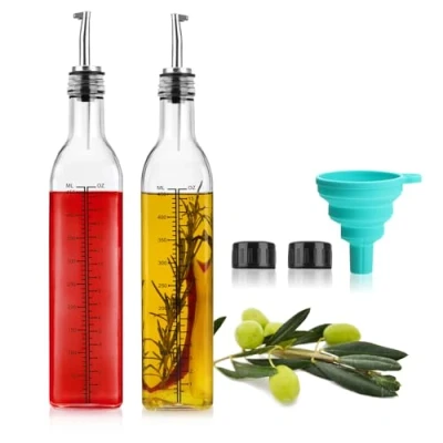 Afbeelding van COM FOUR® 7 delige glazen flessenset flessen met schaalverdeling en trechter voor het mengen van oliën, azijn, likeur, sterke drank doseerfles opzetstuk, deksel, schenktuit (7 set)