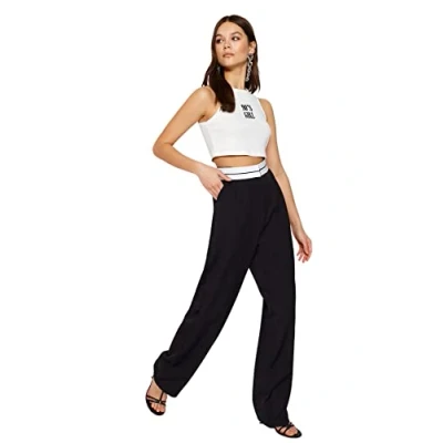 Afbeelding van Trendyol Vrouwen Normale taille Breed been Zwarte geweven broek met wijde pijpen en hoge riemdetail TWOSS23PL00150