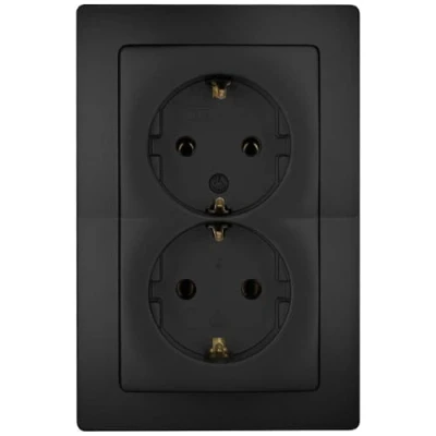 Afbeelding van Kopp Parijs 941150080 Veiligheidscontactdoos, 2 voudig, zonder aanraakbeveiliging, compleet apparaat voor inbouw in een 1 voudige schakeldoos Ø 60 mm, 16 A, 250 V , IP20, zwart, mat oppervlak