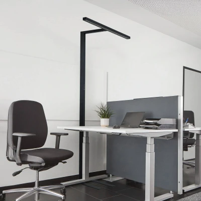 Afbeelding van Arcchio LED kantoor vloerlamp Jolinda, T vorm, zwart, metaal