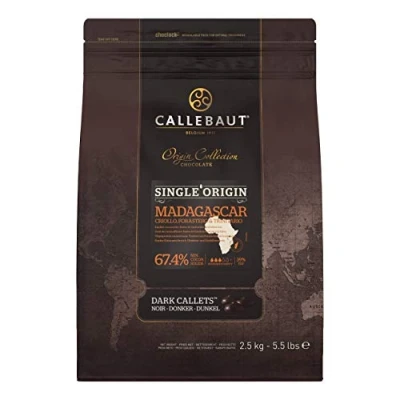 Afbeelding van Callebaut Chocolade Callets Puur Madagascar (67,4%) 2,5kg