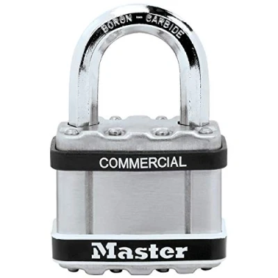 Afbeelding van Master Lock hangslot van gelamineerd staal, hoge veiligheid [bescherming roestvrij staal] M5STS voor boten en poorten in het midden de maritieme