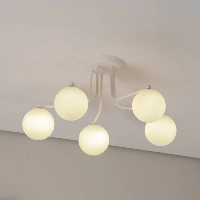 Afbeelding van SOLLUX LIGHTING Astral plafondlamp, wit, lengte 64 cm, staal/glas, 5 lamps.