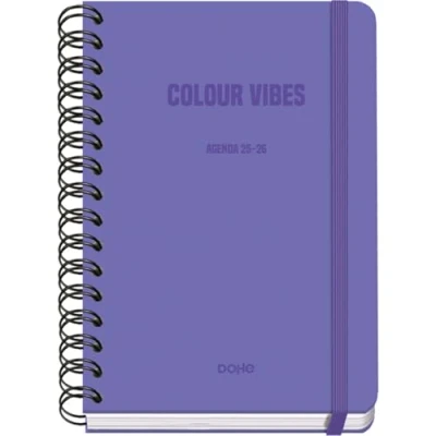 Afbeelding van Dohe Schoolagenda 2025 2026 Weekoverzicht, Formaat A5 (15x21 cm), Spaans en Engels, Dubbele Spiraalbinding Elastieksluiting, Harde Kaft, 4 Stickervellen COLOUR VIBES Paars