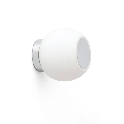 Afbeelding van FARO BARCELONA LED wandlamp Moy in chroom met glazen kap