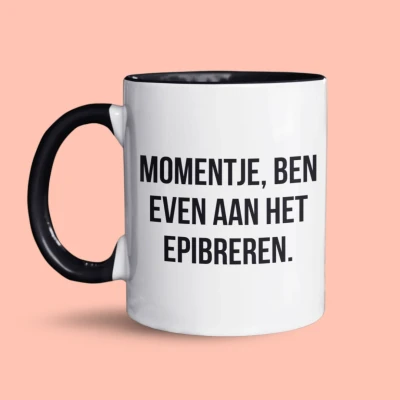 Afbeelding van NietMokken.nl Grappige mok Epibreren Koffiemok met humor Leuk cadeau voor collega Aan beide zijden bedrukt Keramische beker 325ml