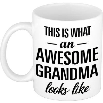 Afbeelding van Awesome grandma / oma cadeau mok verjaardag beker 300 ml feest mokken