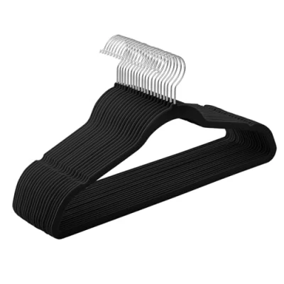 Afbeelding van SONGMICS Set van 20 fluwelen hangers, 41,5 cm breed, ruimtebesparend, hoge belastbaarheid, met 360 draaibare haken, voor jassen, overhemden, pakken, zilver en zwart, CRF026B20