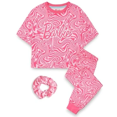 Afbeelding van Barbie Meisjes Pyjama Set Childrens golvende all over print roze korte mouw lange been grafische pyjama&#039;s bundel met Scrunchie Doll Toy Kleding Complete Bijpassende Nachtkleding