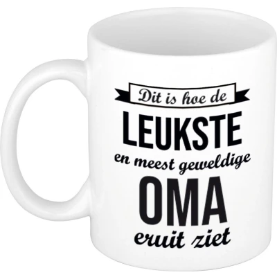 Afbeelding van Leukste en meest geweldige oma cadeau mok / beker wit 300 ml feest mokken