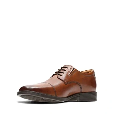 Afbeelding van Clarks Tilden Cap heren Oxford Derby, Bruin Donker Lichtbruin Leer , 41.5 EU