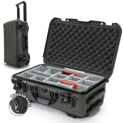 Afbeelding van Nanuk 935 Waterdichte Carry On Hard Case met Wielen en Gewatteerde Divider Olijf