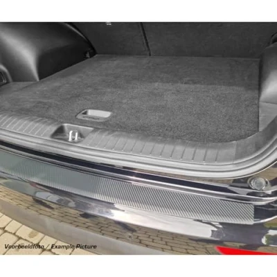 Afbeelding van Pasklare Achterbumperbeschermfolie passend voor BMW 5 Serie G31 Touring 2017 2023 Carbon look