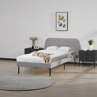 Afbeelding van Gestoffeerd bed Porvoo met bedbodem 90x200 cm grijs [en.casa]