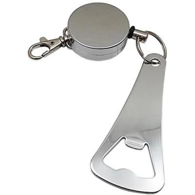 Afbeelding van Praktische roltechniek met flesopener van metaal in zilver.