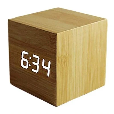 Afbeelding van ThreeH Digitale wekker, kubus, modern design, van hout, met geluidsbesturing, led, bureauklok, decoratie voor thuis en kantoor, stroomvoorziening via USB of AC10 batterij, geel/wit