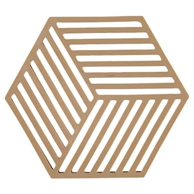 Afbeelding van Zone Denmark Pannenonderzetter Hexagon Dark Camel 16 x 14 cm