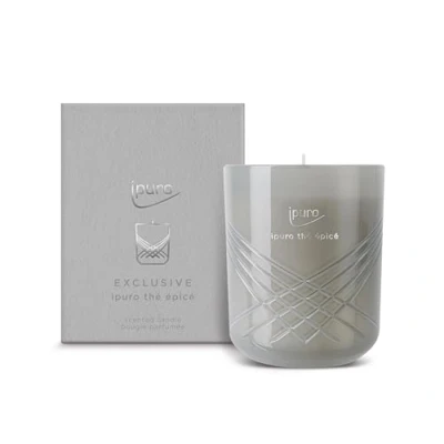 Afbeelding van ipuro Exclusieve elegante geurkaars THÉ EPICÉ met verhoogd geuroliegehalte hoogwaardige in glas kaars matcha, citroen &amp; jasmijn geur aroma kamergeurkaars grijs, 270 g