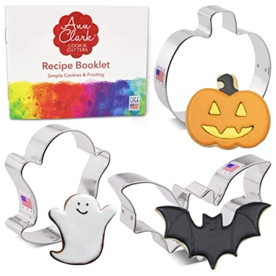 Afbeelding van Ann Clark Cookie Cutters 3 delige Halloween Koekjesvormset met Receptenboek, Vleermuis, Pompoen en Spook
