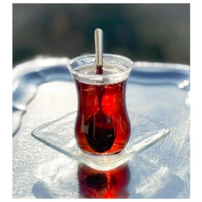 Afbeelding van Topkapi 18 delige Turkse theeset Jasmin Sultaan met optiekeffect, 6 theeglazen, onderzetters, theelepels, complete set voor personen
