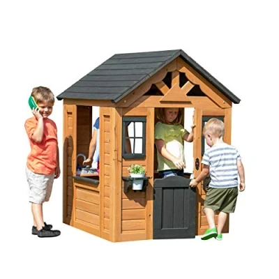 Afbeelding van Backyard Discovery Sweetwater Speelhuis in Bruin / Grijs Houten Speelhuisje met Speelkeuken en accessoires voor de tuin buiten