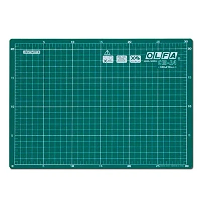 Afbeelding van Olfa 30 CM x 21 snijmat premium dubbelzijdige zelfgenezing en milieuvriendelijk multifunctionele mat voor stof, naaien, quilten knutselen, groen, A4 RC