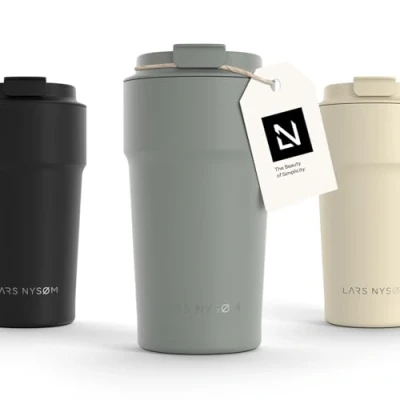 Afbeelding van LARS NYSØM &#039;Bevægelse&#039; Thermos Coffee Mug to go 500ml BPA vrij met Isolatie Lekvrije Roestvrijstalen Thermosbeker Cool Grey