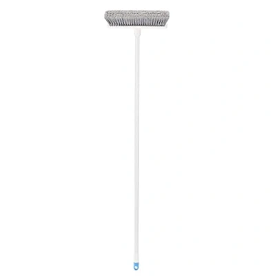 Afbeelding van Amazon Basics Schuine duwbezem, blauw en wit