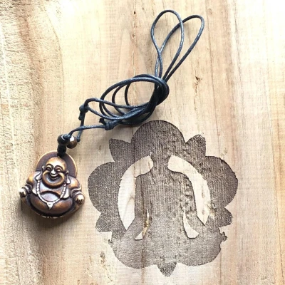 Afbeelding van Wellness House Veterketting Lachende Buddha Ketting Zen Koordketting Unisex