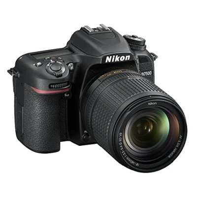 Afbeelding van Nikon D7500 Digitale spiegelreflexcamera, 20,9 megapixel, SD 8 GB 200 x Premium Lexar, Kit VR AF S 18/140, zwart
