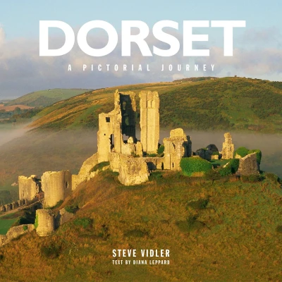 Afbeelding van Dorset: A Pictorial Journey: photographic journey through Dorset