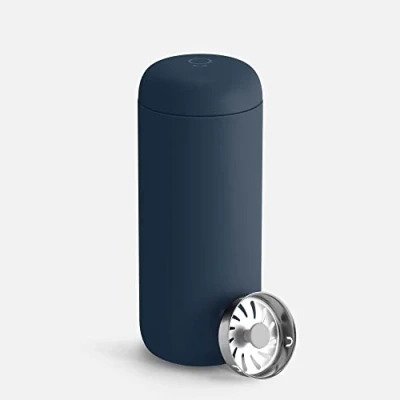 Afbeelding van Fellow Carter Move reismok vacuüm geïsoleerde roestvrijstalen koffie en theedommeler met keramische binnenkant spatbescherming, steenblauw, 16oz beker