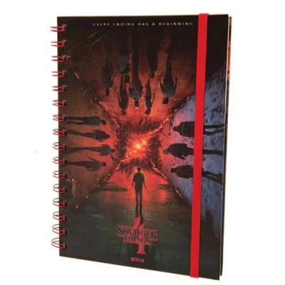 Afbeelding van Pyramid International Stranger Things 4 (elk einde heeft een begin) A5 notitieboek