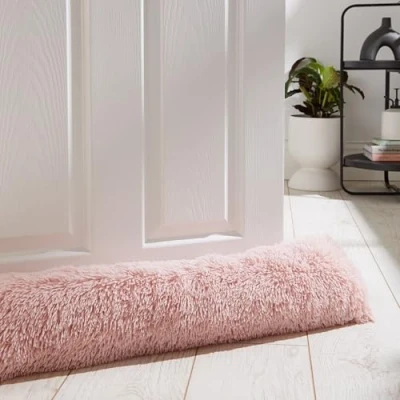 Afbeelding van Catherine Lansfield Knuffelige dieppolige tochtstopper van imitatiebont, roze