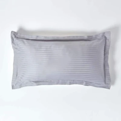 Afbeelding van HOMESCAPES Grijze puur Egyptische katoenen King Size Oxford kussensloop, 330 en 500 draadtelling percal equivalent satijnen kussensloop met streepje, set van 4