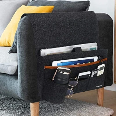 Afbeelding van Betoores Fauteuil Caddy Afstandsbediening Houder voor Sofa Bank Stoel met Water Fleshouder, Antislip Armsteun Organizer Magazine, Mobiele Telefoon, iPad, Tablet, Oplaadkabel Donkergrijs