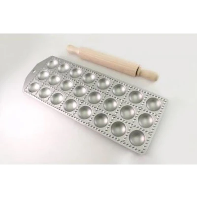 Afbeelding van Eppicotispai Ravioli mal rond met rolstok 24 stk
