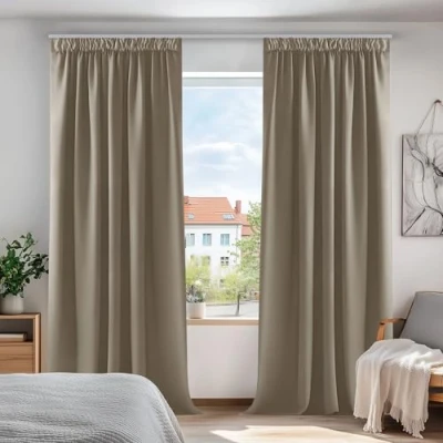 Afbeelding van Deconovo Verduisterende Gordijnen Plooiban, Taupe, 140x245 cm (B x H), 2 stuks, Kant en Klaar, Ondoorzichtige Thermogordijn voor Woonkamer, Slaapkamer