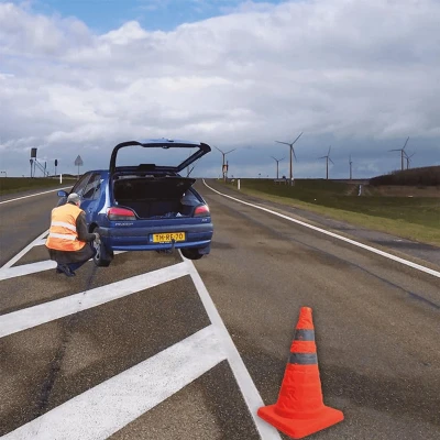 Afbeelding van Veiligheidspilon opvouwbaar met LED verlichting [Verkeerspilon Pion]