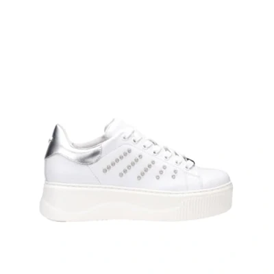Afbeelding van Leather Lace Up Sneakers with Rubber Sole Wo White