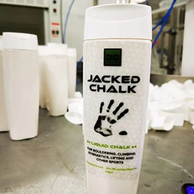 Afbeelding van Jacked Vloeibaar Krijt V2 250ml Premium Klimmen voor Gewichtheffen, Rotsklimmen, Boulderen, Gymnastiek, Paaldansen, Fitness Sneldrogende, Huidvriendelijke Krijtvloeistof zonder emulgatoren