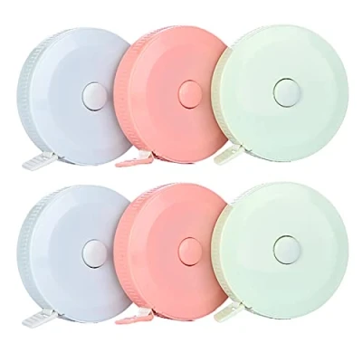 Afbeelding van 6 Stuks Intrekbaar Meetlint 150 cm, Zacht Kleermakerslint, Dubbele Schaal Zachte Meetlint, Tailor Tape Maatregelen, Omtreklint, Gebruikt Om Lichaamslengte en Kleding te Meten (3 Kleuren)