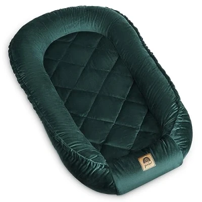Afbeelding van PIMKO Multifunctionele tweezijdig babynest, knuffelnest, cocon voor baby&#039;s, nestje, anti allergische pasgeborenen, 60 x 90 cm, VELVET (koningsgroen)