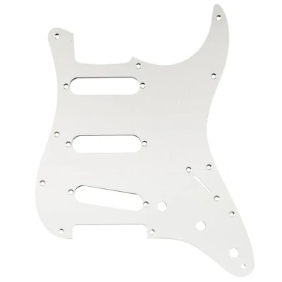 Afbeelding van Musiclily Ultra 11 gaats Geanodiseerd Aluminium ST SSS Gitaar Slagplaat Pickguard voor American Mexican Fender Standard Strat stijl Elektrische Gitaar, Originele Kleur