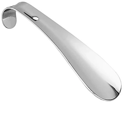 Afbeelding van PREMYO Korte schoenlepel van metaal, schoenlepel, klein, 16 cm lang, handig, stabiel staal met oogje om op te hangen, zilver, 1x Schuhlöffel